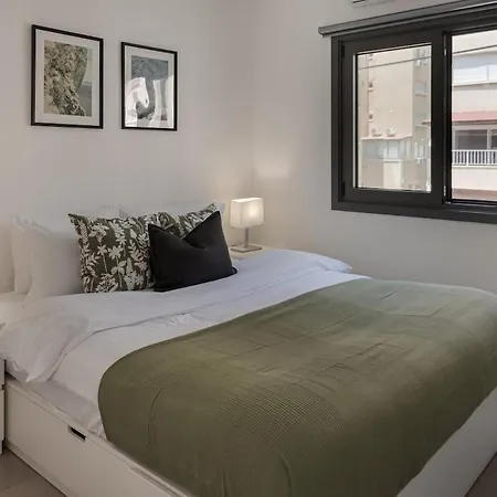 Seabreeze By Staycom * Ларнака